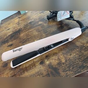 Lange Soft Pink Hair Straightener